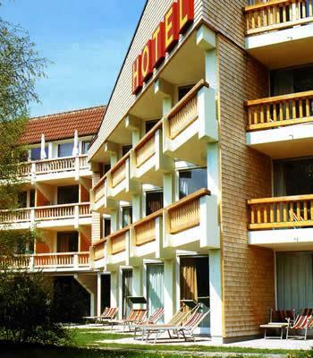 פפרונטן Hotel Flora מראה חיצוני תמונה