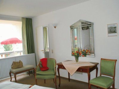 פפרונטן Hotel Flora מראה חיצוני תמונה